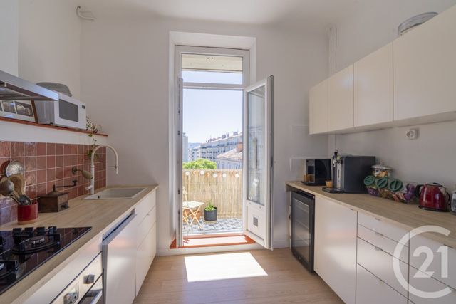 Appartement F3 à vendre - 3 pièces - 95.0 m2 - MARSEILLE - 13005 - PROVENCE-ALPES-COTE-D-AZUR - Century 21 La Plaine