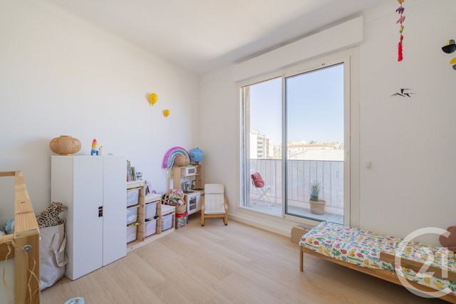 Appartement F3 à vendre - 3 pièces - 95.0 m2 - MARSEILLE - 13005 - PROVENCE-ALPES-COTE-D-AZUR - Century 21 La Plaine