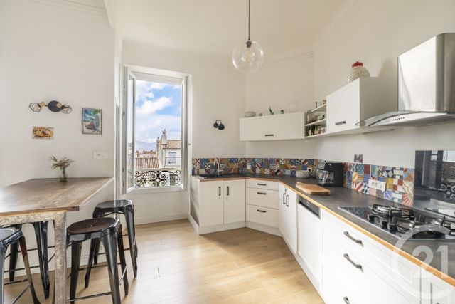 Appartement F6 à vendre - 6 pièces - 145.0 m2 - MARSEILLE - 13005 - PROVENCE-ALPES-COTE-D-AZUR - Century 21 La Plaine