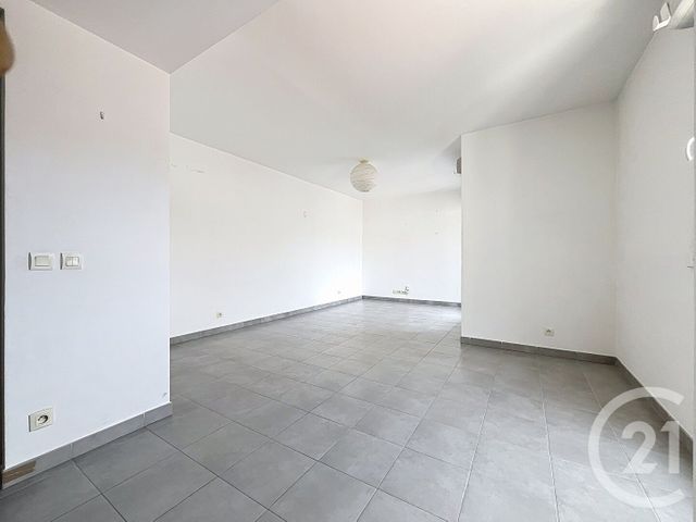 Appartement F3 à vendre - 3 pièces - 63.0 m2 - MARSEILLE - 13002 - PROVENCE-ALPES-COTE-D-AZUR - Century 21 La Plaine