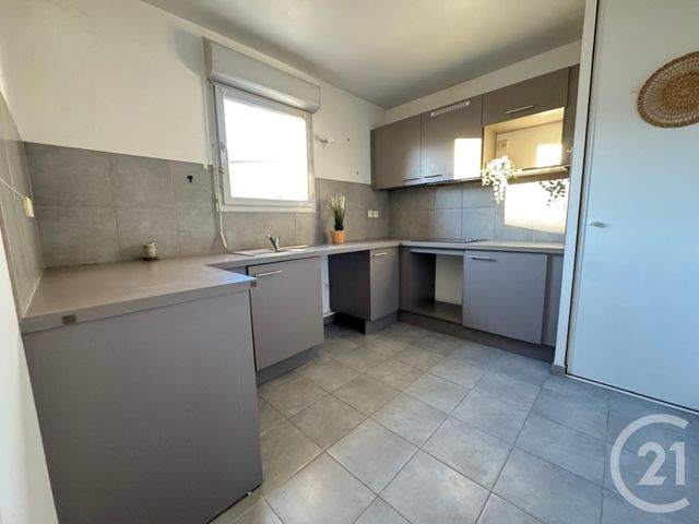 Appartement F3 à vendre - 3 pièces - 63.0 m2 - MARSEILLE - 13002 - PROVENCE-ALPES-COTE-D-AZUR - Century 21 La Plaine