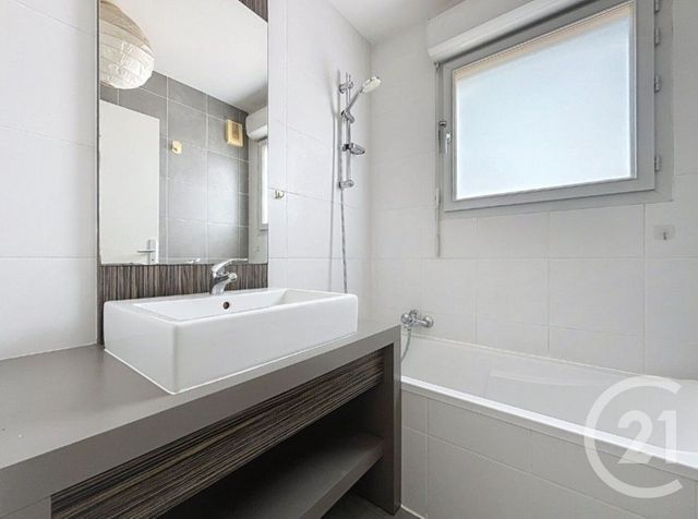 Appartement F3 à vendre - 3 pièces - 63.0 m2 - MARSEILLE - 13002 - PROVENCE-ALPES-COTE-D-AZUR - Century 21 La Plaine