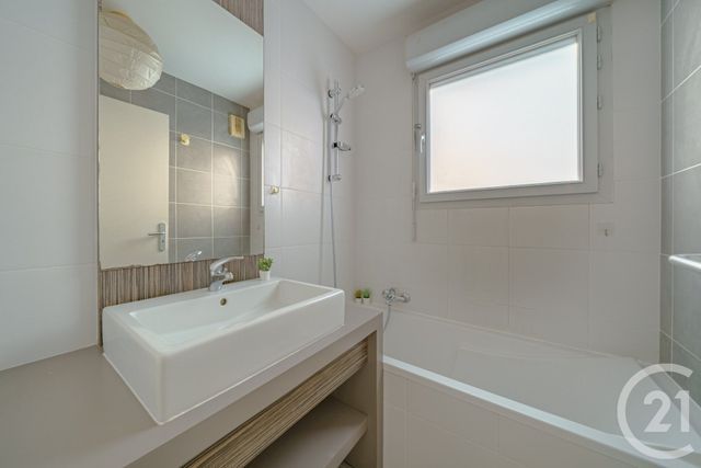 Appartement F3 à vendre - 3 pièces - 63.0 m2 - MARSEILLE - 13002 - PROVENCE-ALPES-COTE-D-AZUR - Century 21 La Plaine