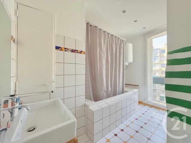 Appartement F2 à vendre - 2 pièces - 41.72 m2 - MARSEILLE - 13005 - PROVENCE-ALPES-COTE-D-AZUR - Century 21 La Plaine