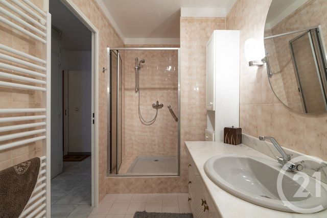 Appartement F4 à vendre - 4 pièces - 120.0 m2 - MARSEILLE - 13005 - PROVENCE-ALPES-COTE-D-AZUR - Century 21 La Plaine