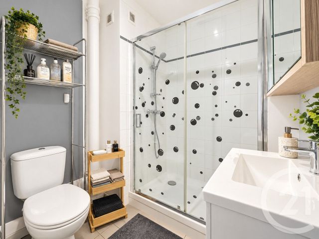 Appartement F4 à vendre - 4 pièces - 66.0 m2 - MARSEILLE - 13005 - PROVENCE-ALPES-COTE-D-AZUR - Century 21 La Plaine