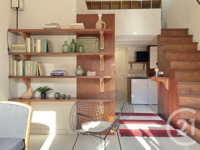 Appartement F1 bis à louer - 2 pièces - 25.0 m2 - MARSEILLE - 13006 - PROVENCE-ALPES-COTE-D-AZUR - Century 21 La Plaine