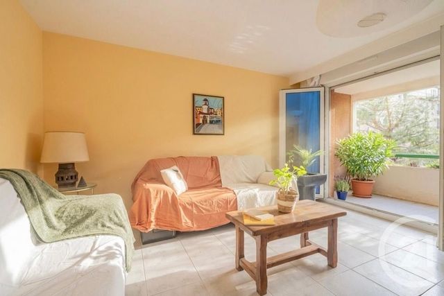 Appartement F4 à vendre - 4 pièces - 120.0 m2 - MARSEILLE - 13005 - PROVENCE-ALPES-COTE-D-AZUR - Century 21 La Plaine