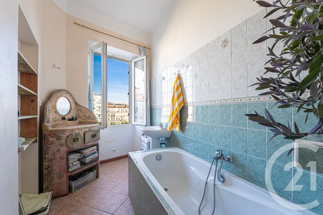 Appartement F2 à vendre - 3 pièces - 78.05 m2 - MARSEILLE - 13001 - PROVENCE-ALPES-COTE-D-AZUR - Century 21 La Plaine