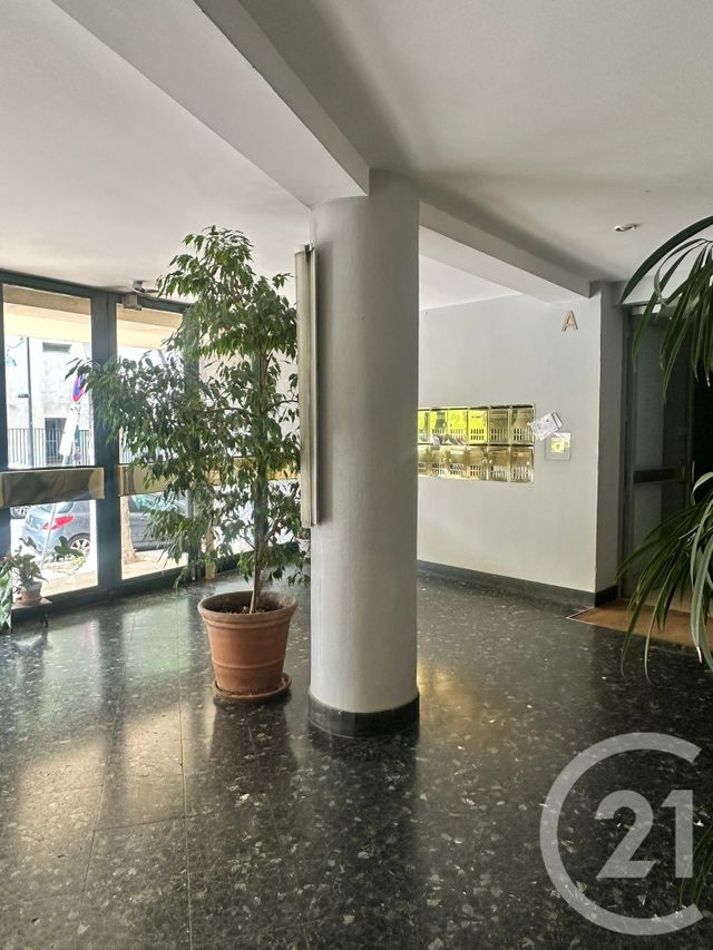 Appartement F3 à vendre - 3 pièces - 55.0 m2 - MARSEILLE - 13005 - PROVENCE-ALPES-COTE-D-AZUR - Century 21 La Plaine