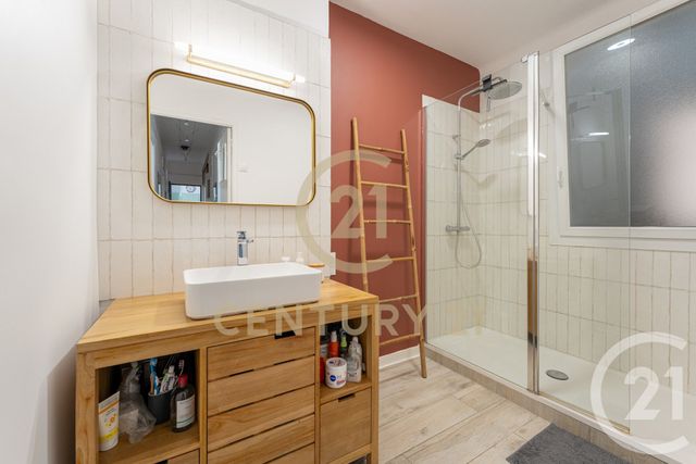 Appartement F3 à vendre - 3 pièces - 80.0 m2 - MARSEILLE - 13004 - PROVENCE-ALPES-COTE-D-AZUR - Century 21 La Plaine