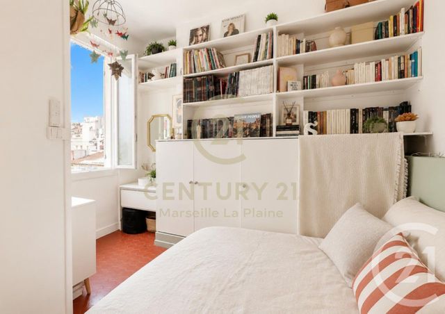 Appartement F4 à vendre - 4 pièces - 71.05 m2 - MARSEILLE - 13005 - PROVENCE-ALPES-COTE-D-AZUR - Century 21 La Plaine
