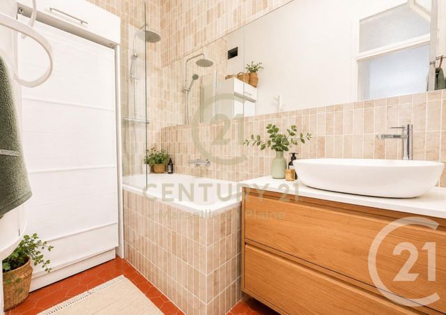 Appartement F4 à vendre - 4 pièces - 71.05 m2 - MARSEILLE - 13005 - PROVENCE-ALPES-COTE-D-AZUR - Century 21 La Plaine