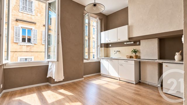 Appartement Studio à vendre - 1 pièce - 35.3 m2 - MARSEILLE - 13005 - PROVENCE-ALPES-COTE-D-AZUR - Century 21 La Plaine