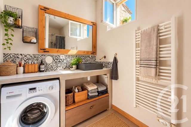 Appartement T2 à vendre - 2 pièces - 45.2 m2 - MARSEILLE - 13001 - PROVENCE-ALPES-COTE-D-AZUR - Century 21 La Plaine