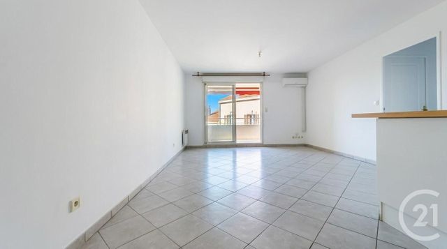 Appartement F3 à louer - 3 pièces - 55.15 m2 - MARSEILLE - 13004 - PROVENCE-ALPES-COTE-D-AZUR - Century 21 La Plaine