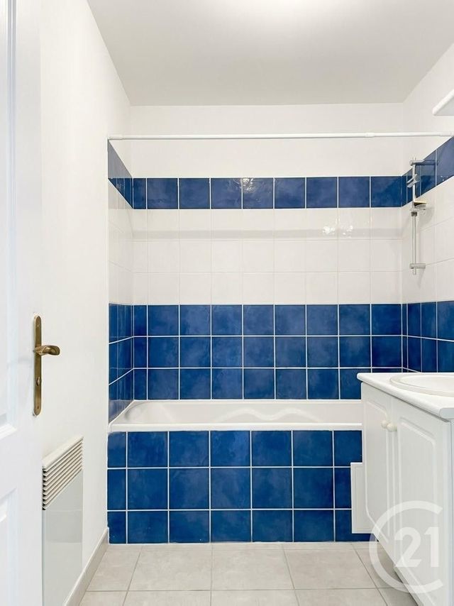 Appartement F3 à louer - 3 pièces - 55.15 m2 - MARSEILLE - 13004 - PROVENCE-ALPES-COTE-D-AZUR - Century 21 La Plaine